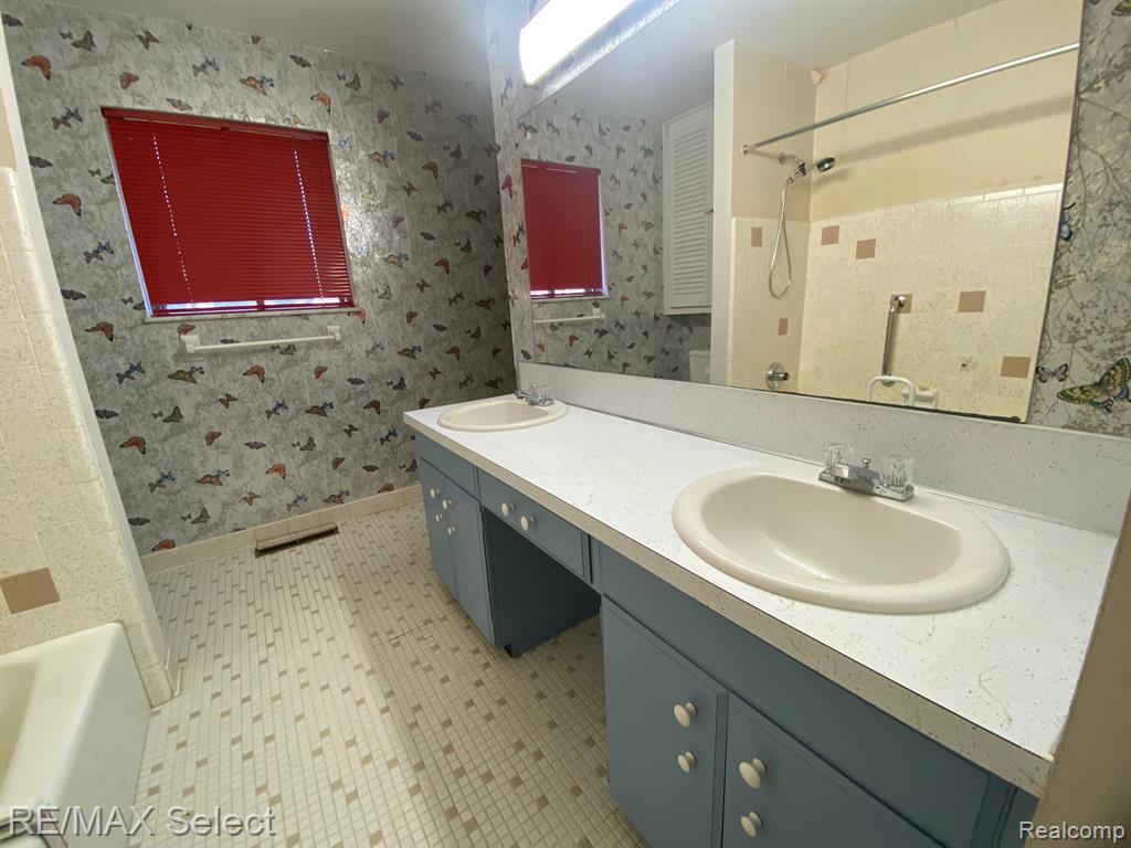 3260 Old Farm Road Flint, MI 48507 - Photo 13 of 21