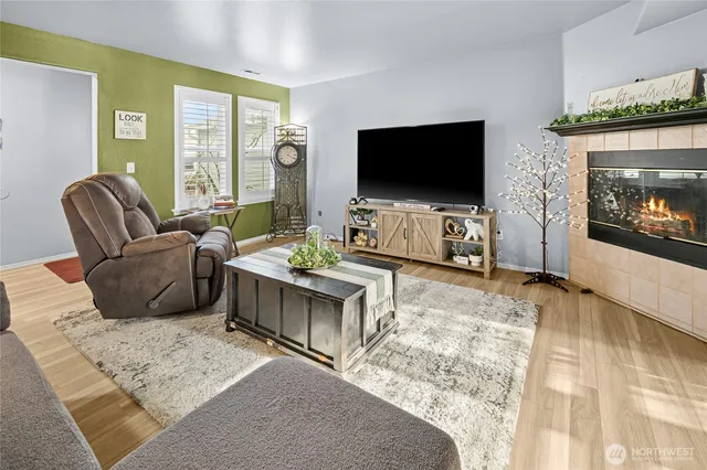 $345,000 | 10904 62nd Street East, Puyallup, WA 98372