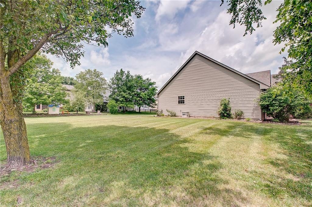 11212 Boston Way Fishers, IN 46038 - Photo 32 of 37