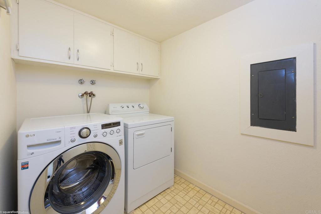 2420 Torrey Pines Road La Jolla, CA 92037 - Photo 19 of 21 a utility room with dryer and washer