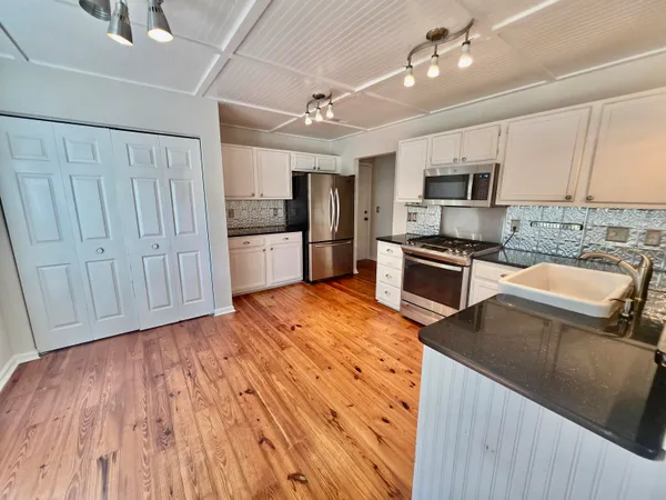 $5,800 | 1500 Old Village Drive, Mount Pleasant, SC 29464