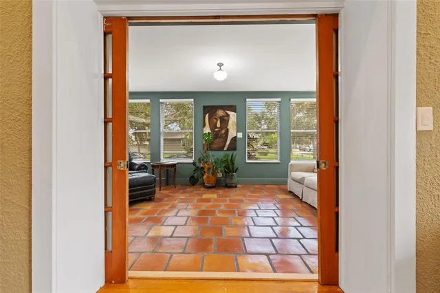 $1,189,000 | 241 72nd Street North, St. Petersburg, FL 33710