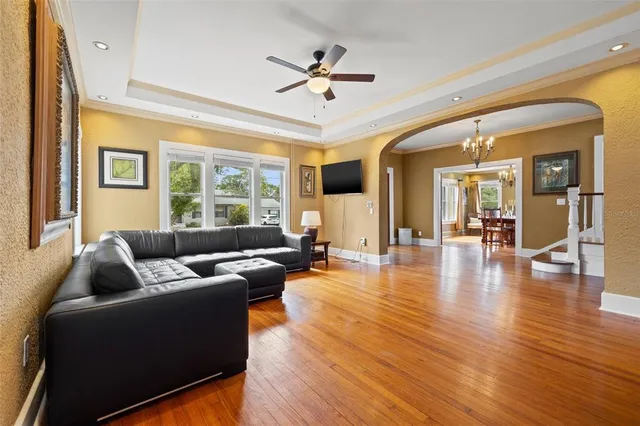 $1,189,000 | 241 72nd Street North, St. Petersburg, FL 33710