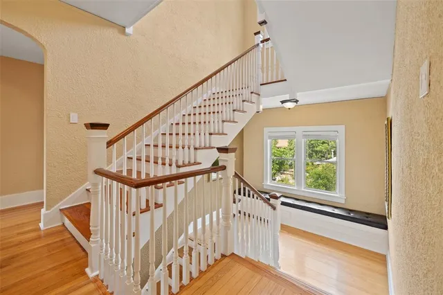 $1,189,000 | 241 72nd Street North, St. Petersburg, FL 33710