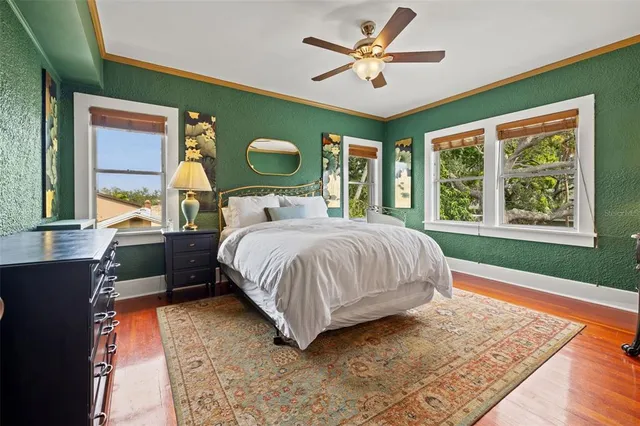 $1,189,000 | 241 72nd Street North, St. Petersburg, FL 33710