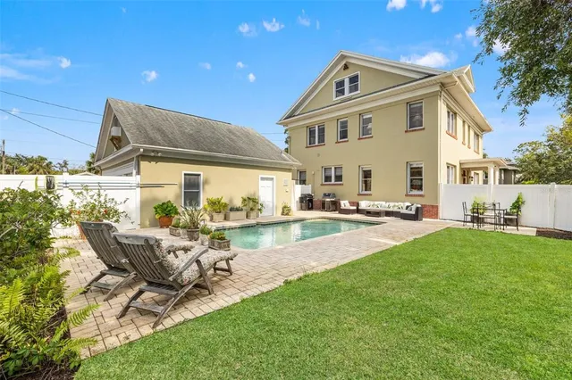 $1,189,000 | 241 72nd Street North, St. Petersburg, FL 33710