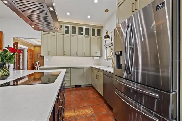 $1,189,000 | 241 72nd Street North, St. Petersburg, FL 33710