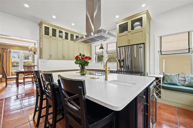 $1,189,000 | 241 72nd Street North, St. Petersburg, FL 33710