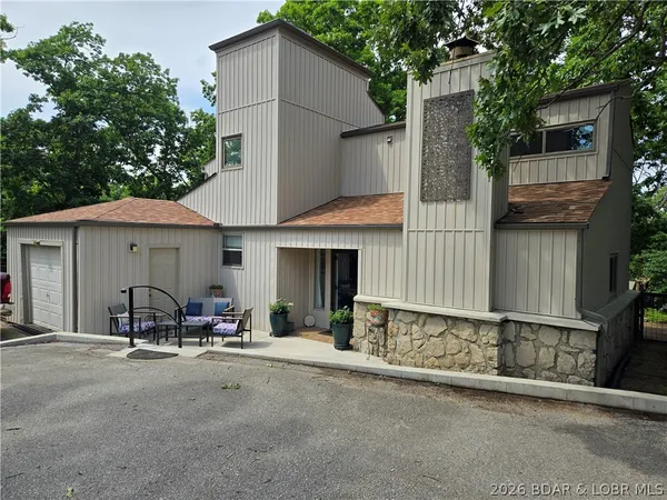 $370,000 | 83 Cornett Branch Road, Four Seasons, MO 65049
