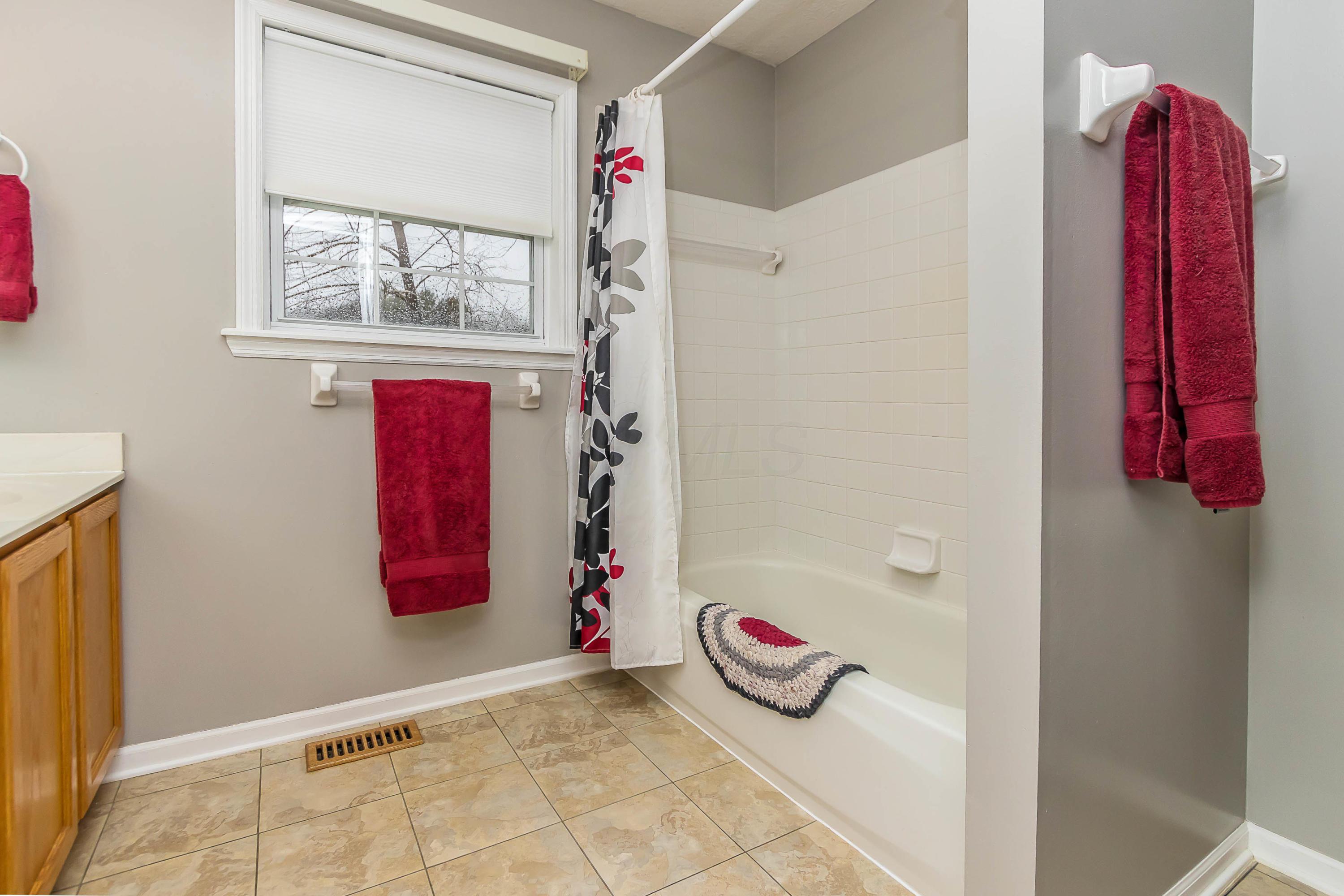 14396 Robins Road Westerville, OH 43082 - Photo 23 of 42 Gallery Image 23