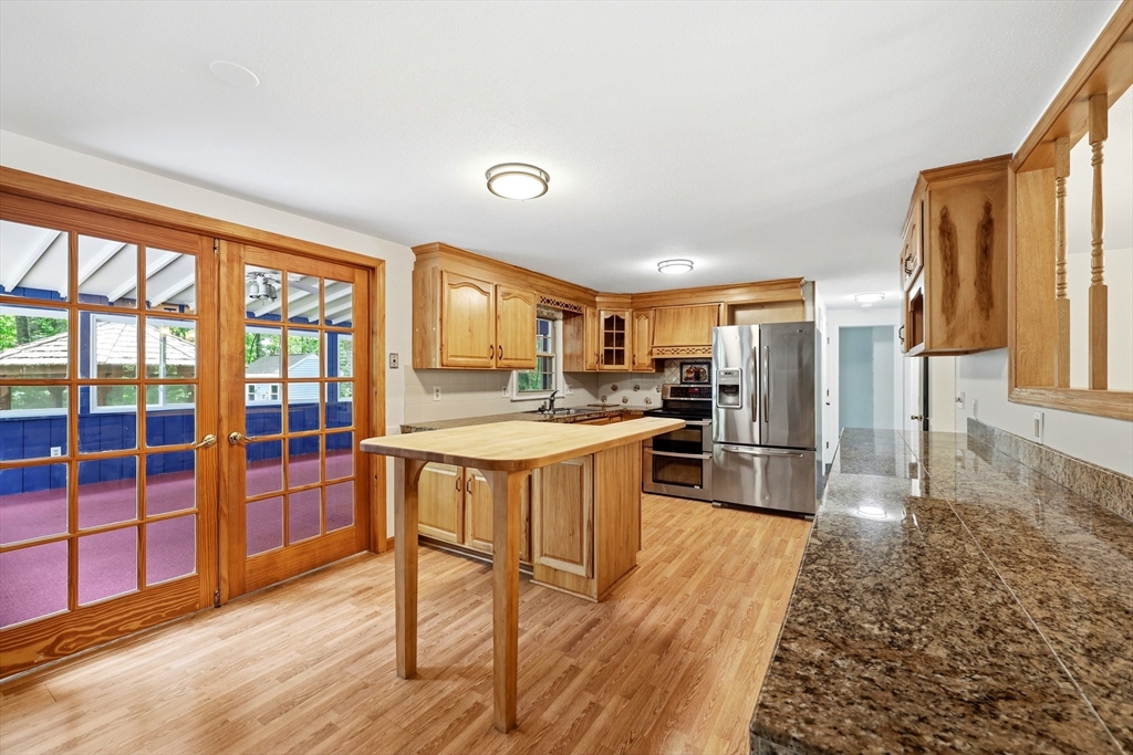 1292 Burts Pit Road Northampton, MA 01062 - Photo 7 of 41