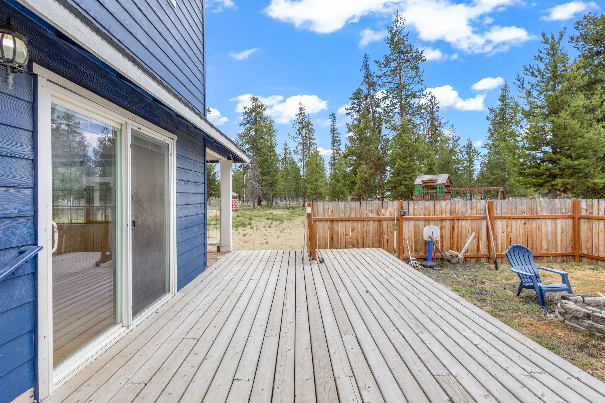 145046 Ringo Court La Pine, OR 97739 - Photo 23 of 37 Back Deck