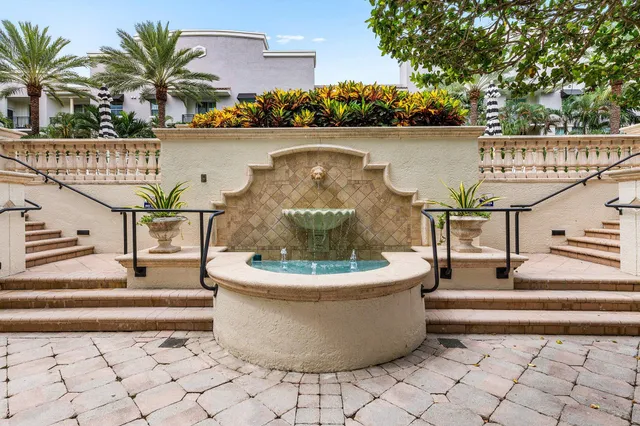 a view of a water fountain and a fountain