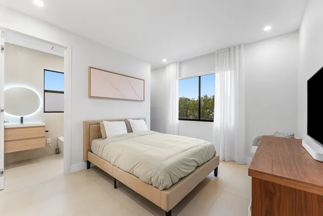 $1,499,000 | 312 Northeast 210th Way, Miami, FL 33179