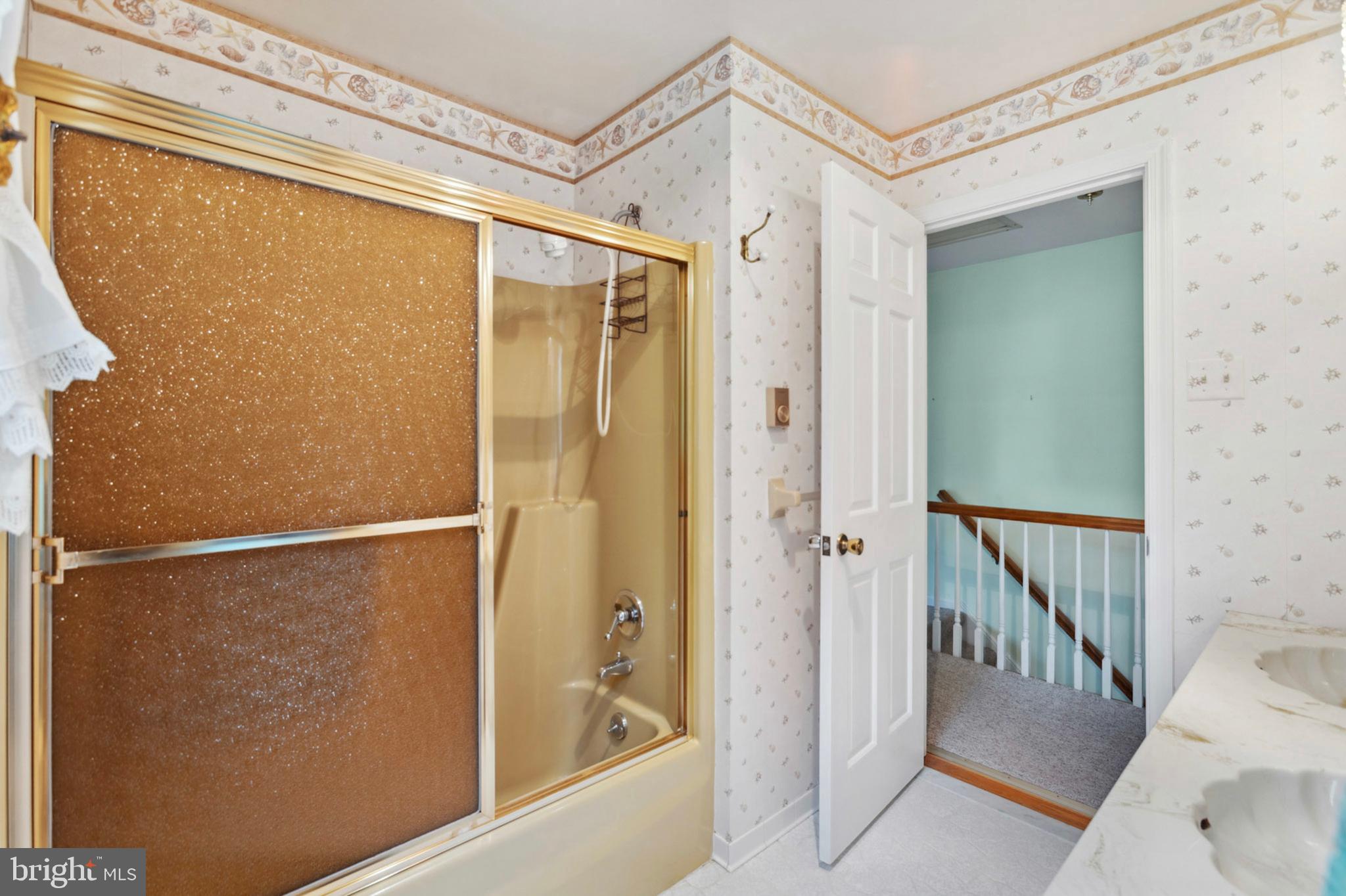 3 Lisa Court Elkton, MD 21921 - Photo 54 of 67 Hall bathroom on second floor