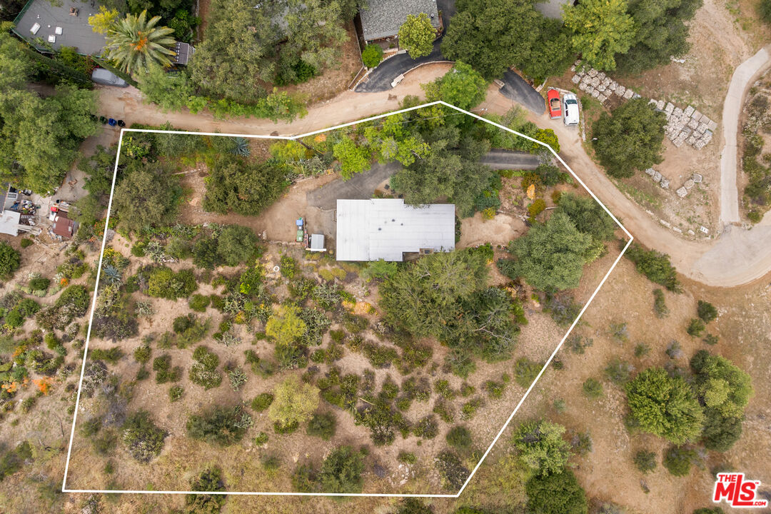 9738 Commerce Avenue Tujunga, CA 91042 - Photo 16 of 17 a bird view of a house