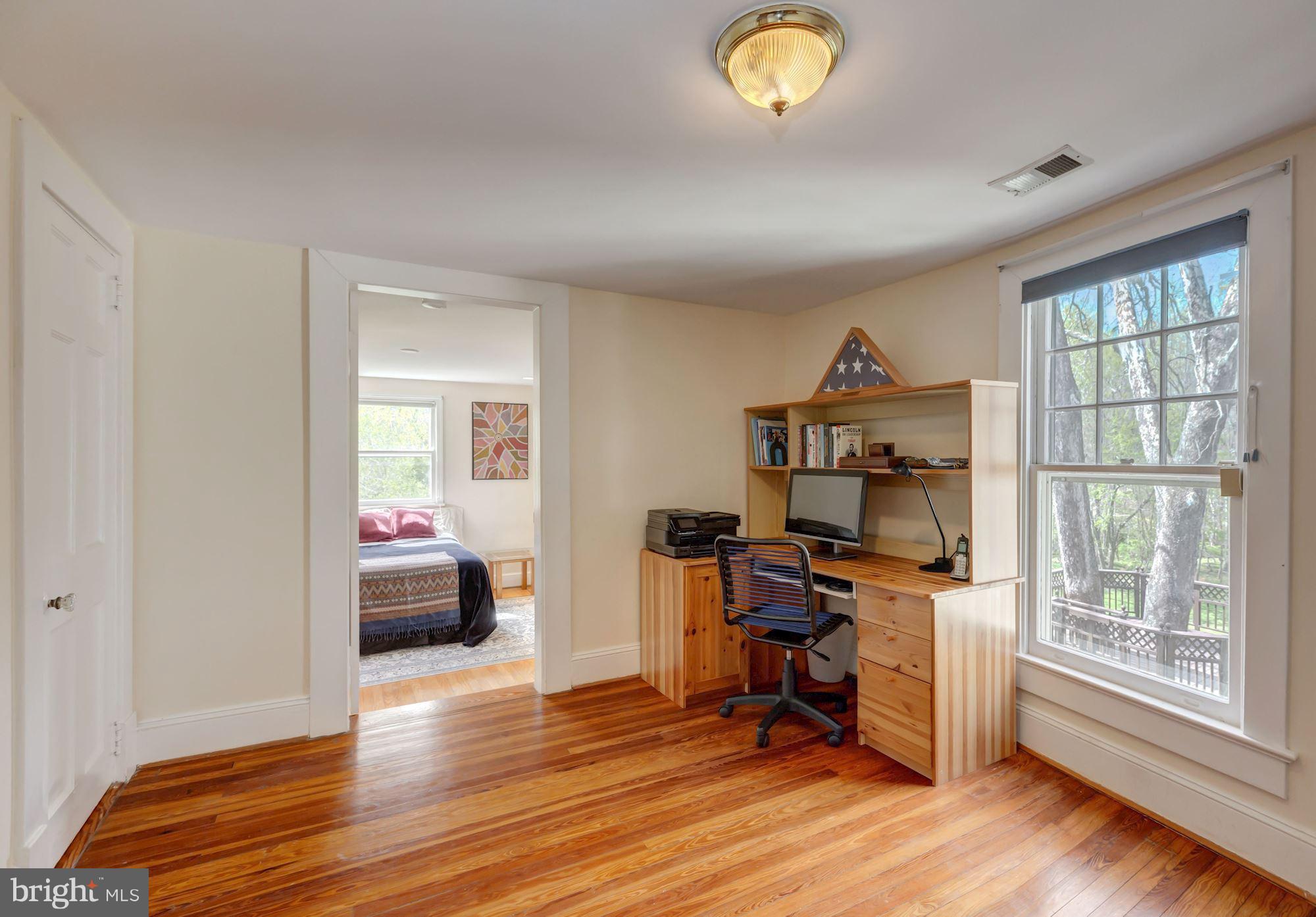 10425 Glen Road Potomac, MD 20854 - Photo 14 of 30 Adjoining Home Office
