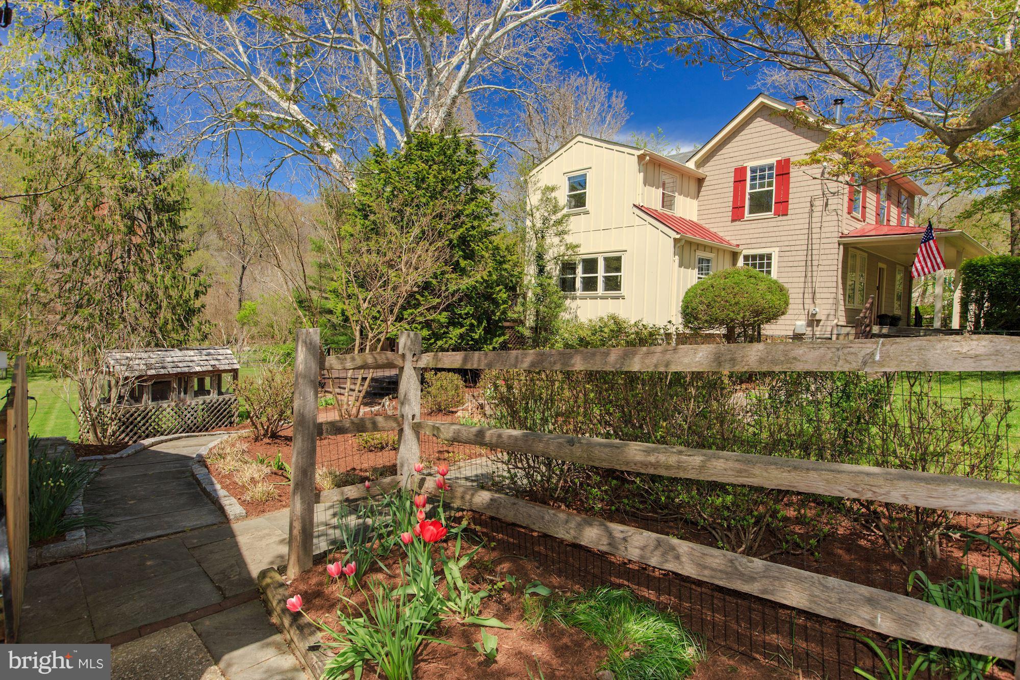 10425 Glen Road Potomac, MD 20854 - Photo 3 of 30 10425 Glen Road, Potomac, MD 20854