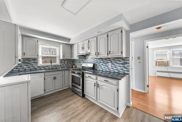 $2,300 | 480 Davison Street, Unit 2, Maywood, NJ 07607