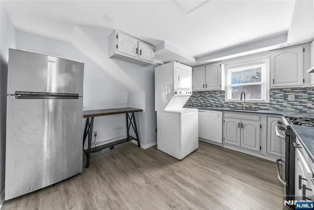 $2,300 | 480 Davison Street, Unit 2, Maywood, NJ 07607