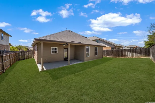 $2,200 | 15307 McKays Lark, San Antonio, TX 78253