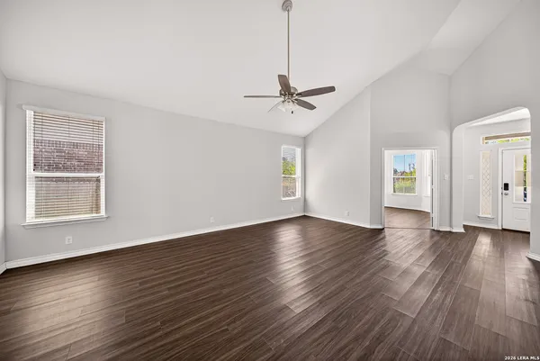 $2,200 | 15307 McKays Lark, San Antonio, TX 78253