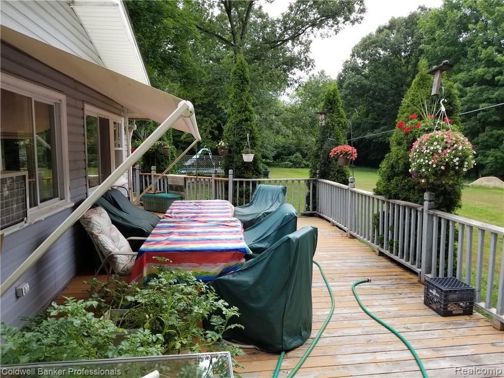 1515 East Burnside Road North Branch, MI 48461 - Photo 6 of 35 Back Deck