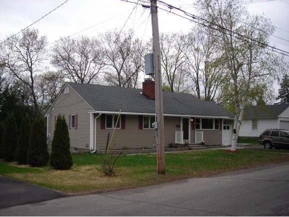 27 Dave Street Manchester, NH 03104 - Photo 1 of 1 Gallery Image 1