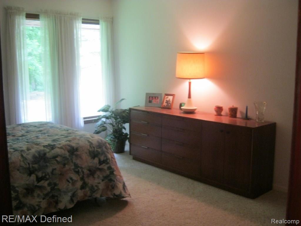 395 South Rochester Road Oakland, MI 48363 - Photo 12 of 23 Bedroom 12 (1024x768).jpg