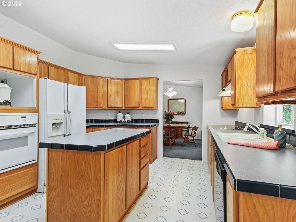 17290 South Burk Road Beavercreek, OR 97004 - Photo 14 of 45 Gallery Image 14