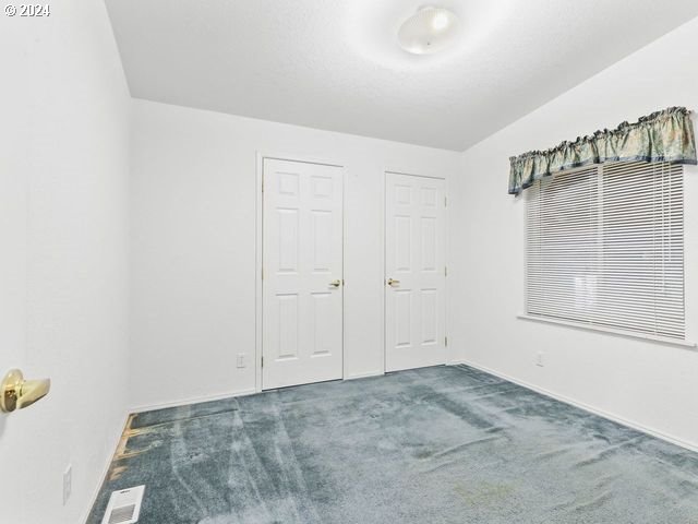 17290 South Burk Road Beavercreek, OR 97004 - Photo 27 of 45 Bedroom