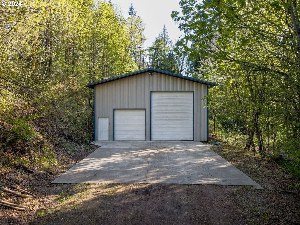 17290 South Burk Road Beavercreek, OR 97004 - Photo 3 of 45 Shop