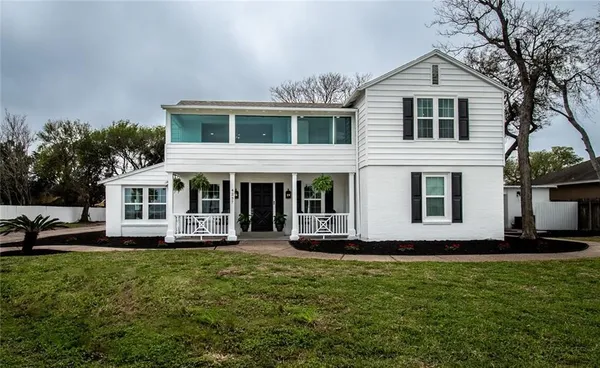 $10,000 | 4237 Ocean Drive, Corpus Christi, TX 78411