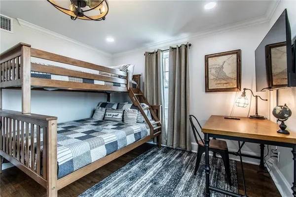 $10,000 | 4237 Ocean Drive, Corpus Christi, TX 78411