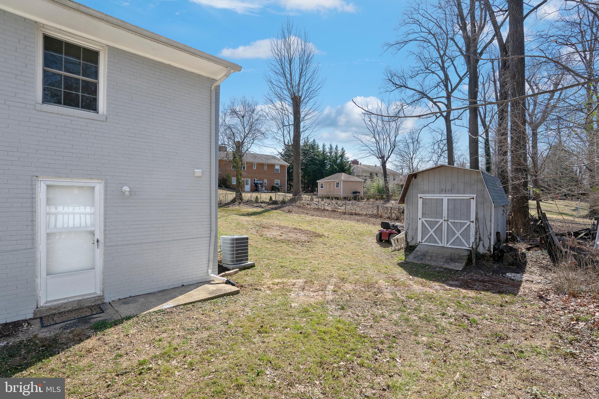 7511 Dunston Street Springfield, VA 22151 - Photo 27 of 30