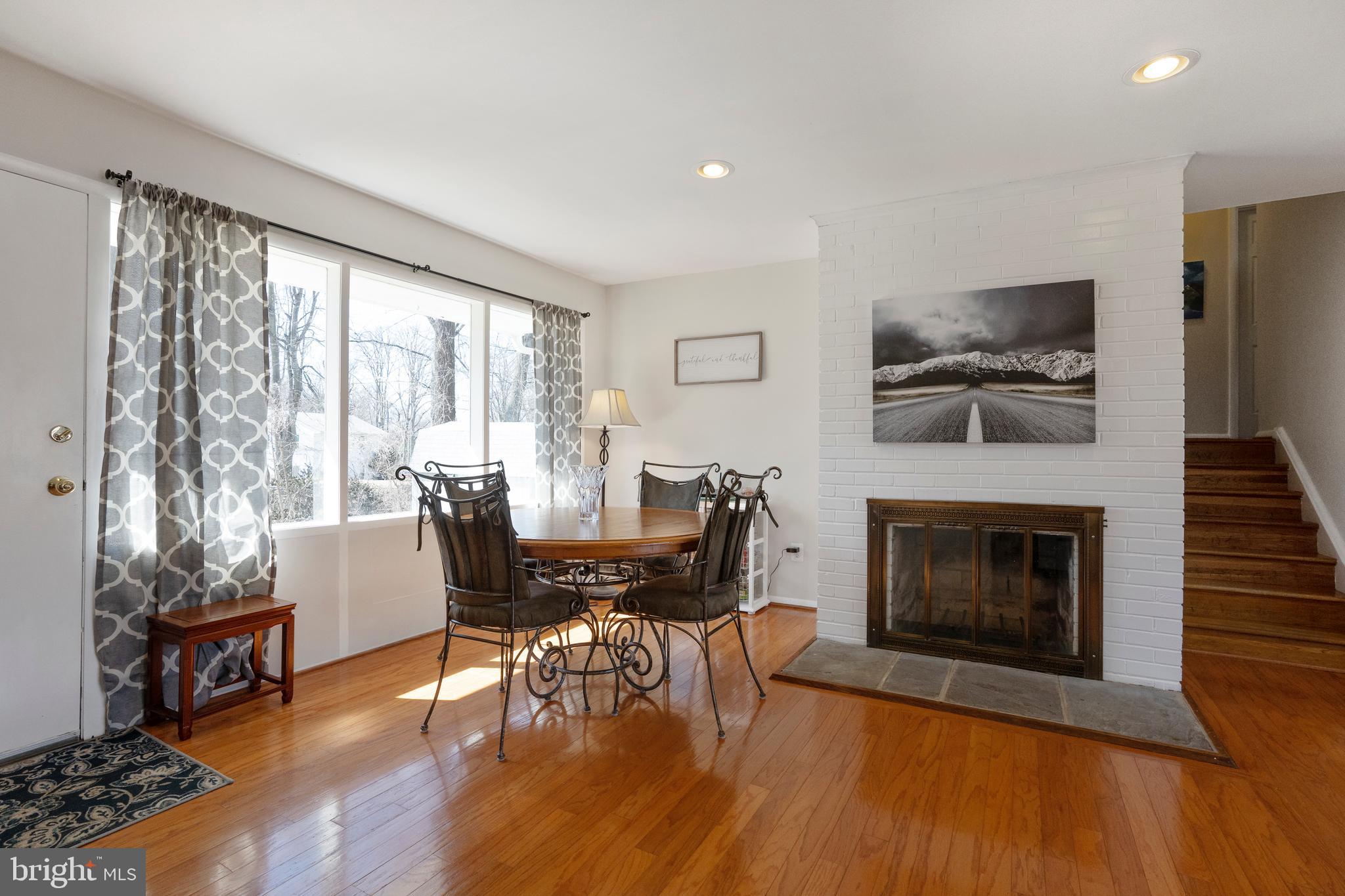 7511 Dunston Street Springfield, VA 22151 - Photo 4 of 30