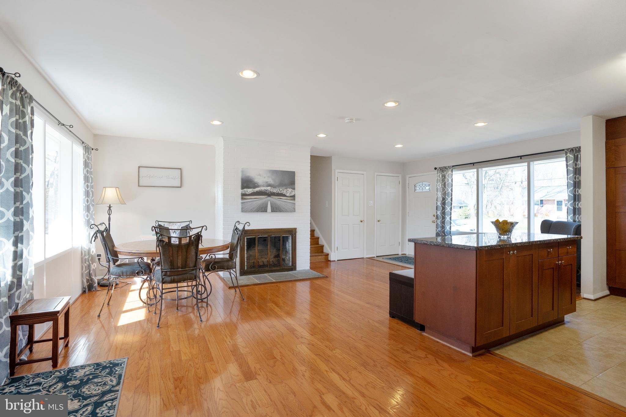 7511 Dunston Street Springfield, VA 22151 - Photo 7 of 30