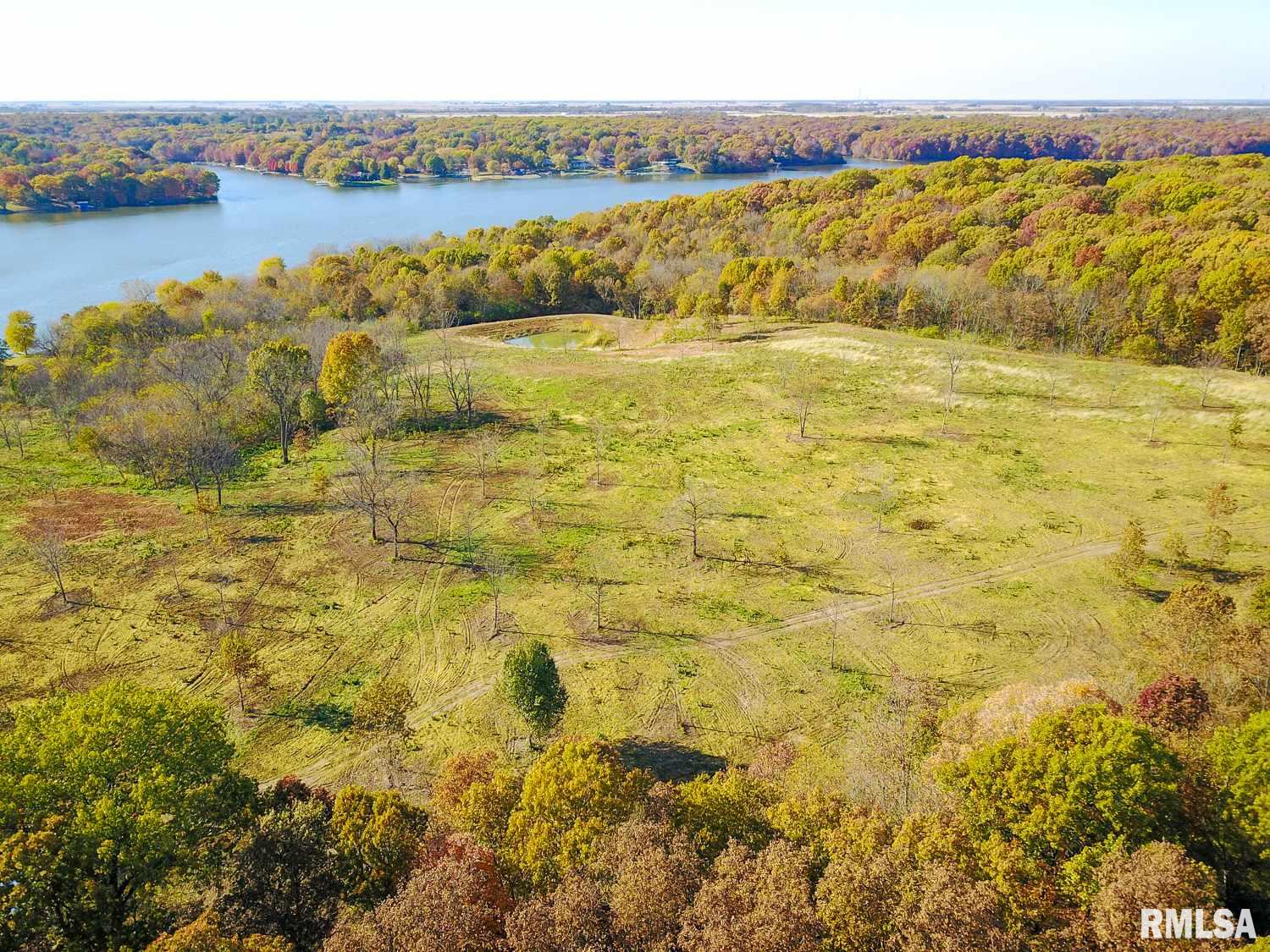 697 None Trail Butler, IL 62015 - Photo 4 of 26 Gallery Image 4
