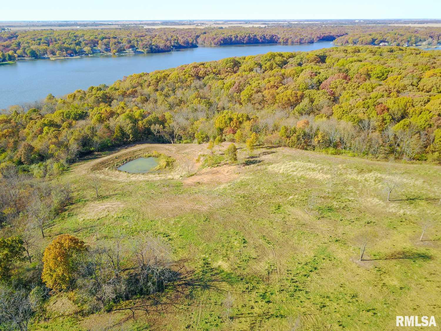 697 None Trail Butler, IL 62015 - Photo 5 of 26 Gallery Image 5