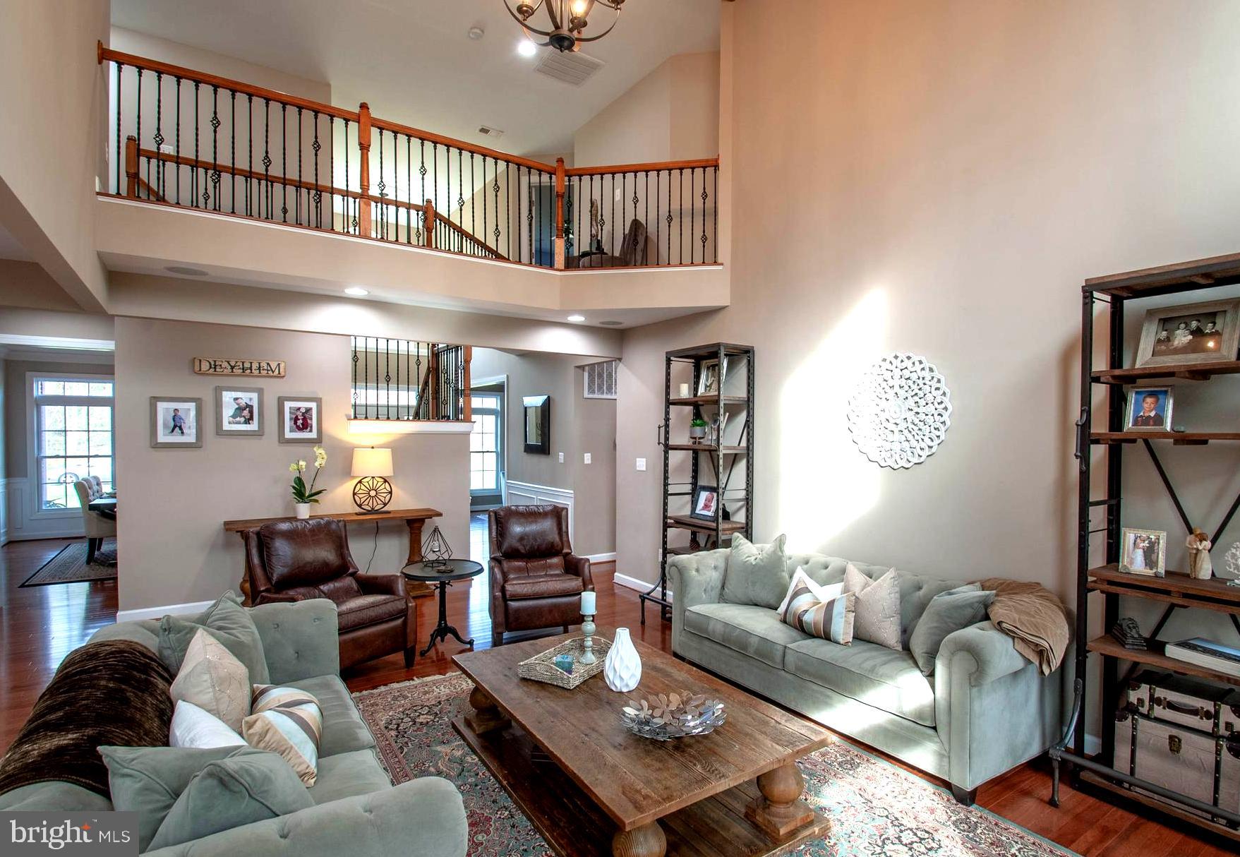 1490 Shot Town Road Annapolis, MD 21409 - Photo 6 of 40 Cathedral Great Room with Upper Landing Overlook
