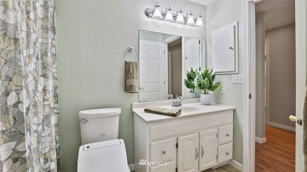 2607 Northeast 4th Street, Unit 217 Renton, WA 98056 - Photo 22 of 24 Gallery Image 22