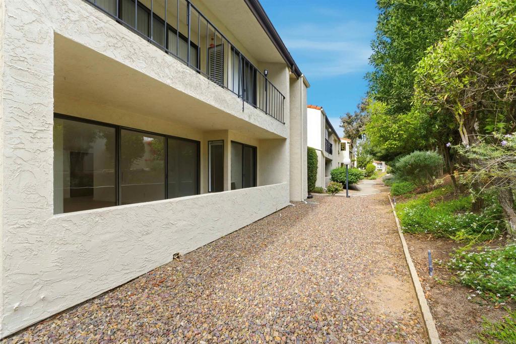 17607 Pomerado Road, Unit 107 San Diego, CA 92128 - Photo 18 of 25