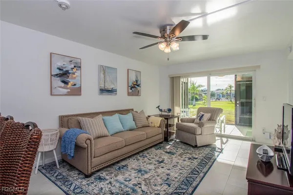 $1,550 | 16007 Davis Road, Unit 613, Fort Myers, FL 33908