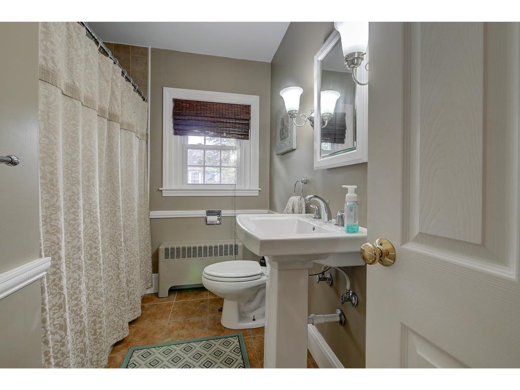 278 Tory Road Manchester, NH 03104 - Photo 21 of 34