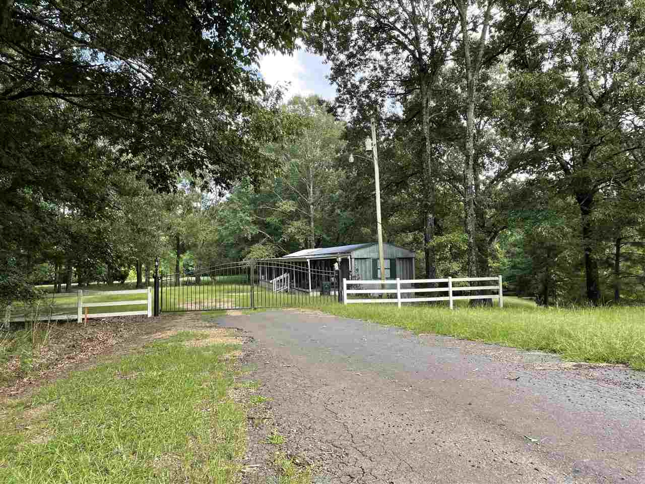 269 Deer Ridge Drive Flora, MS 39071 - Photo 1 of 41 Photo 1