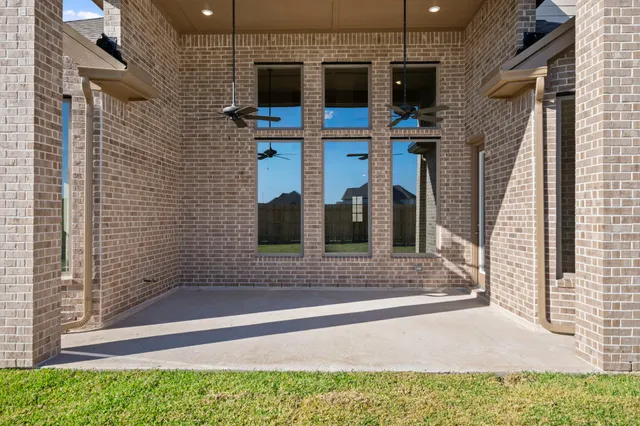 $589,990 | 3316 Bentwood Ranch Drive, Conroe, TX 77385