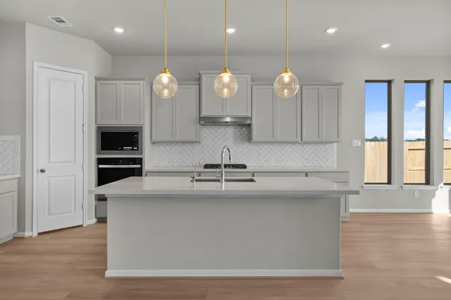 $589,990 | 3316 Bentwood Ranch Drive, Conroe, TX 77385