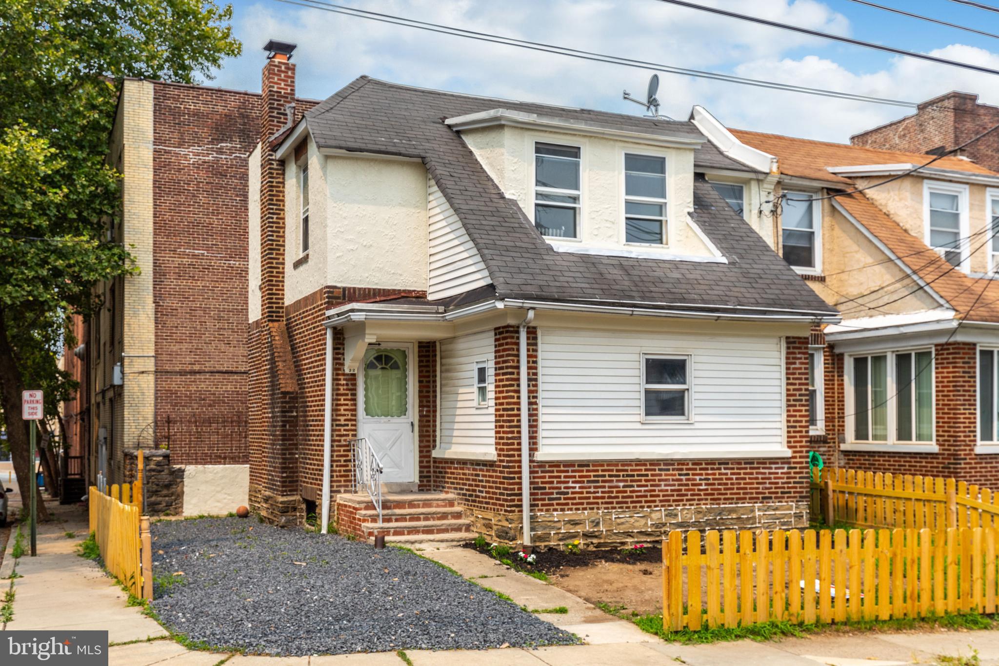 32 Heather Road Upper Darby, PA 19082 - Photo 1 of 53