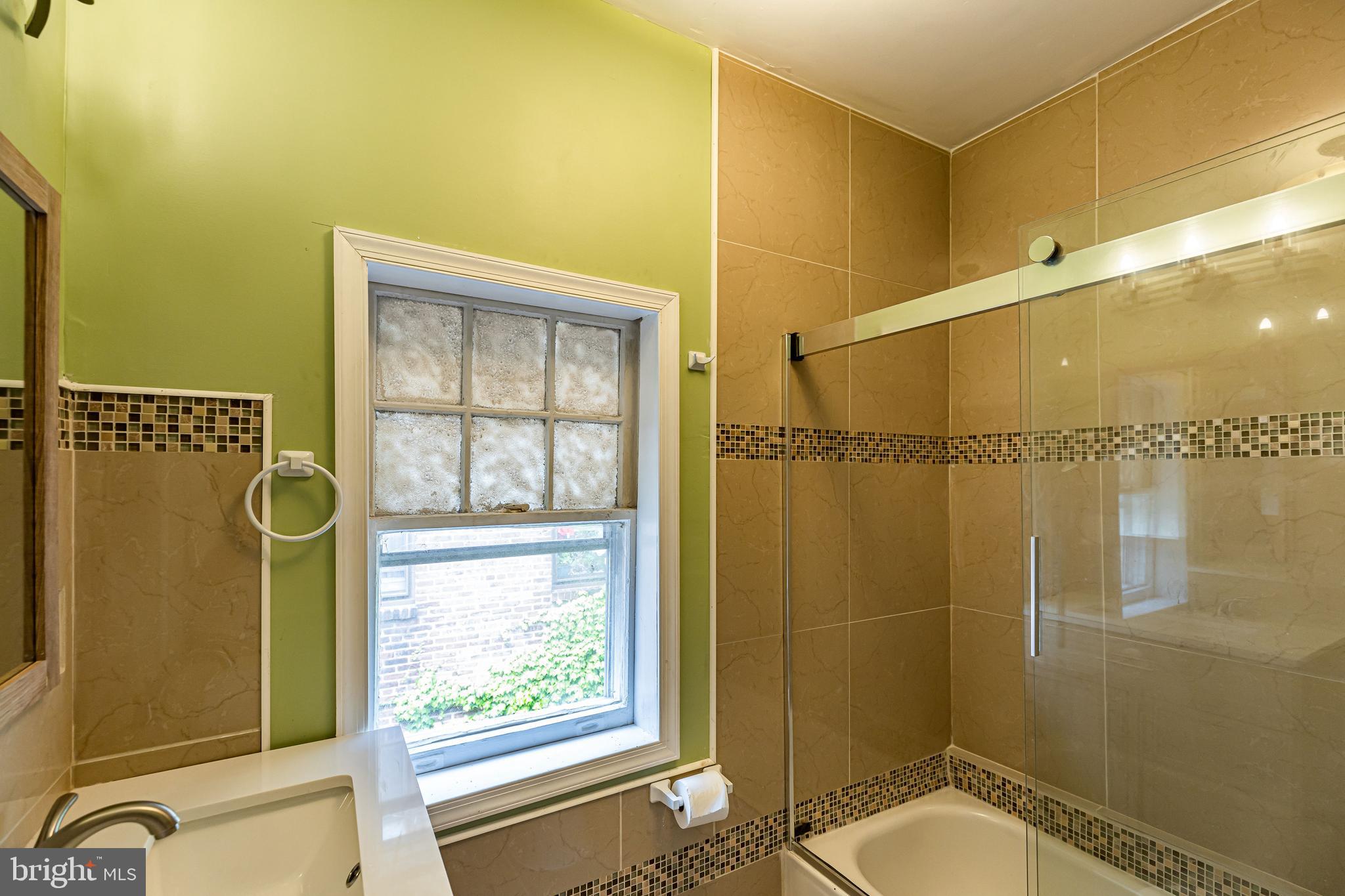 32 Heather Road Upper Darby, PA 19082 - Photo 27 of 53
