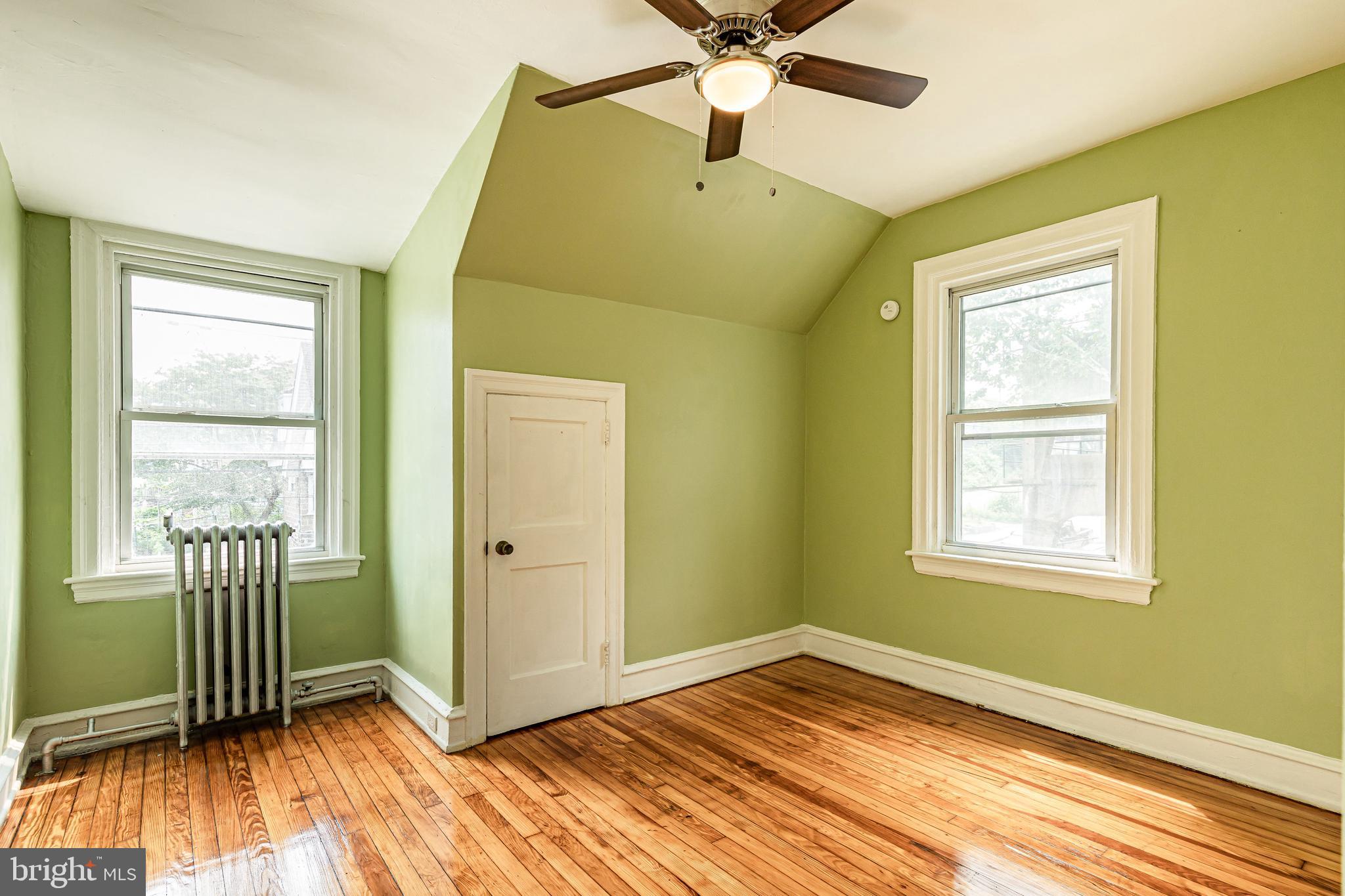 32 Heather Road Upper Darby, PA 19082 - Photo 32 of 53
